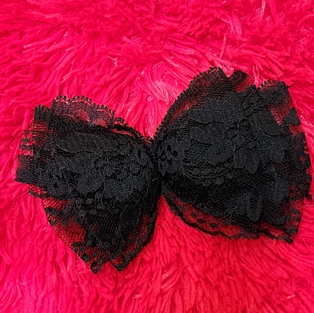 Vintage 90s Black Lace Hair Bow